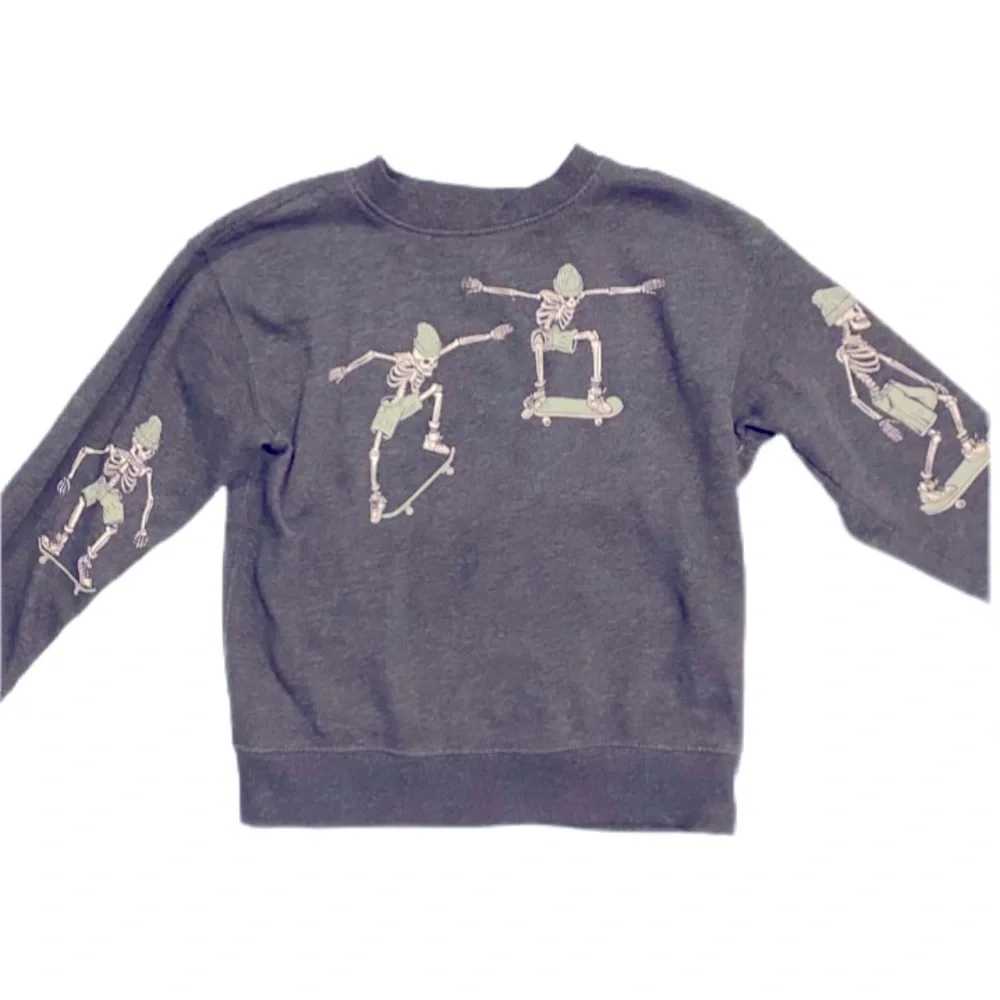 EUC Skeleton Skateboard Graphic Sweatshirt Size S 6/7